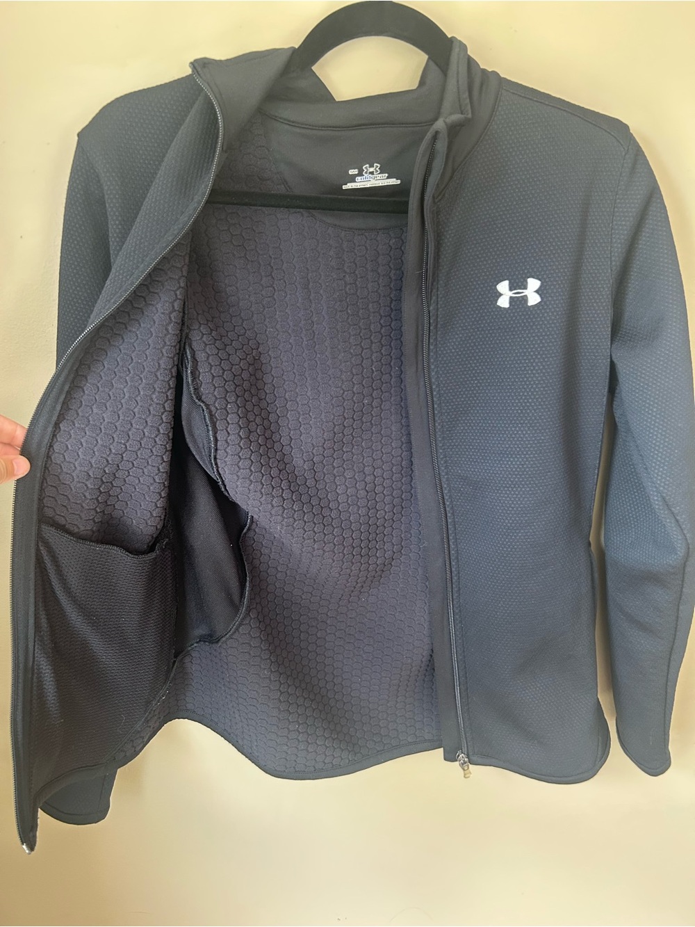 Under Armour Women's Cold Gear Jacket - Picture 4 of 7